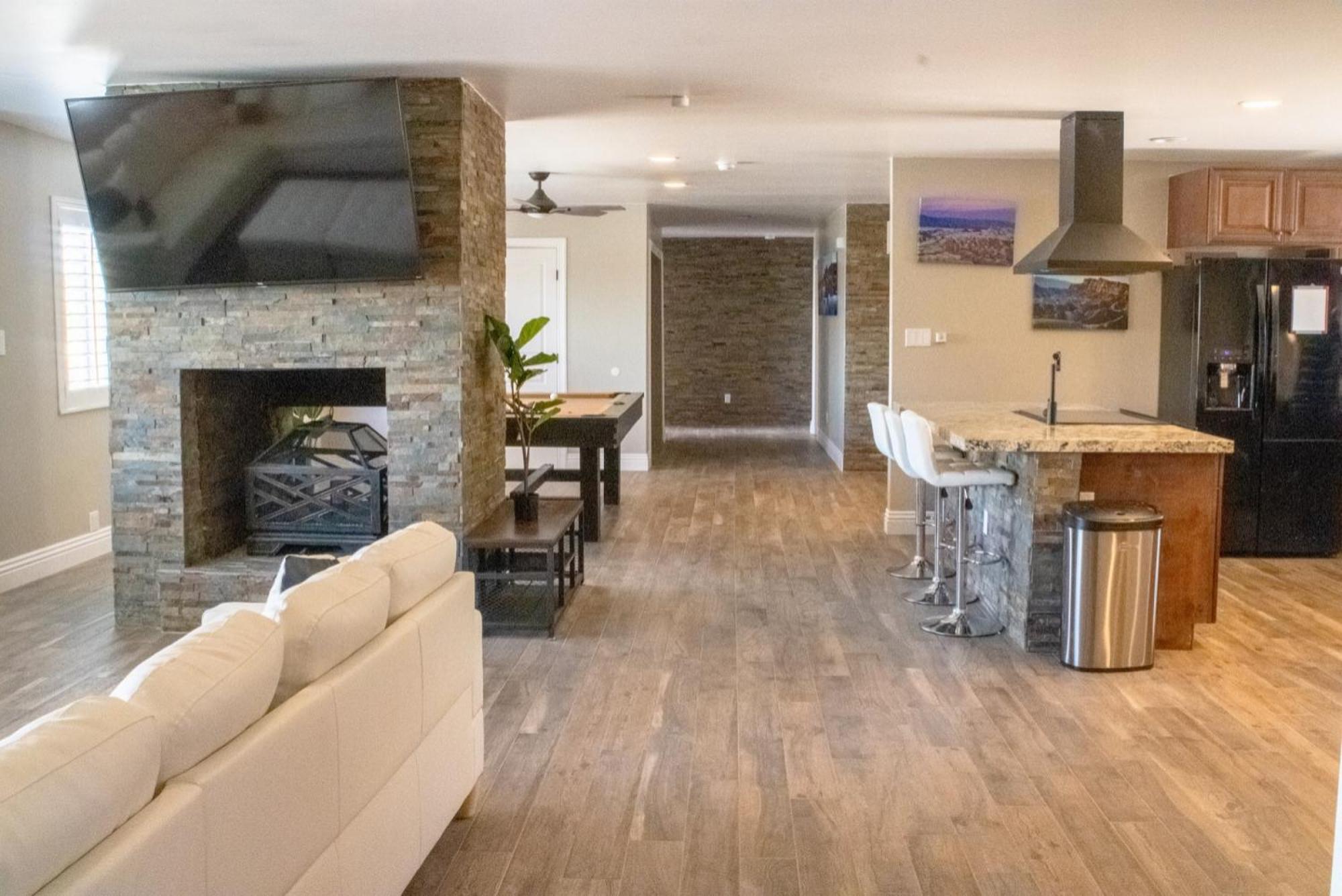 Lux Private Home - Pool, Billiards, 8 Smart Tvs, Board Games, Cotton Bedding - The Stone Sanctuary At Mccullough Hills Trailhead Λας Βέγκας Εξωτερικό φωτογραφία