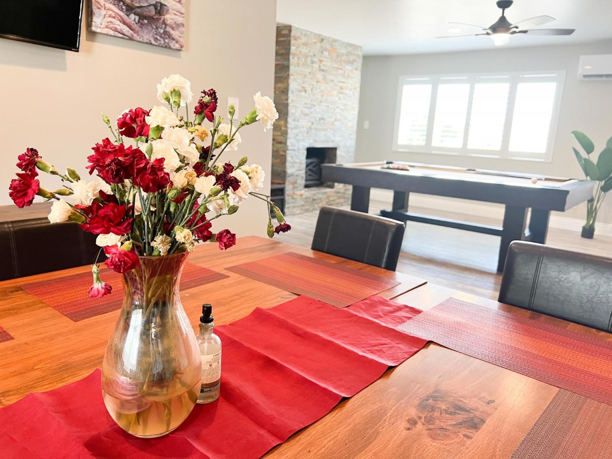 Lux Private Home - Pool, Billiards, 8 Smart Tvs, Board Games, Cotton Bedding - The Stone Sanctuary At Mccullough Hills Trailhead Λας Βέγκας Εξωτερικό φωτογραφία
