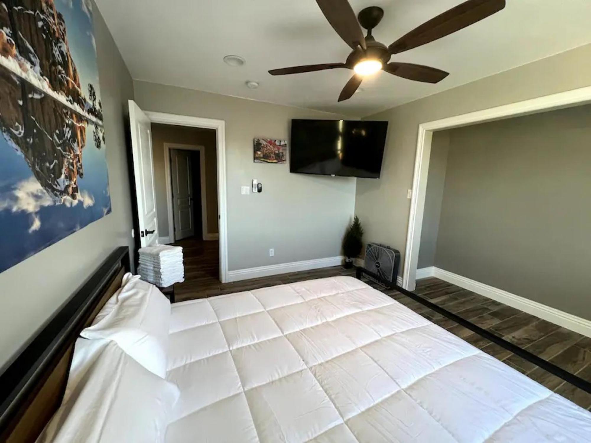 Lux Private Home - Pool, Billiards, 8 Smart Tvs, Board Games, Cotton Bedding - The Stone Sanctuary At Mccullough Hills Trailhead Λας Βέγκας Εξωτερικό φωτογραφία