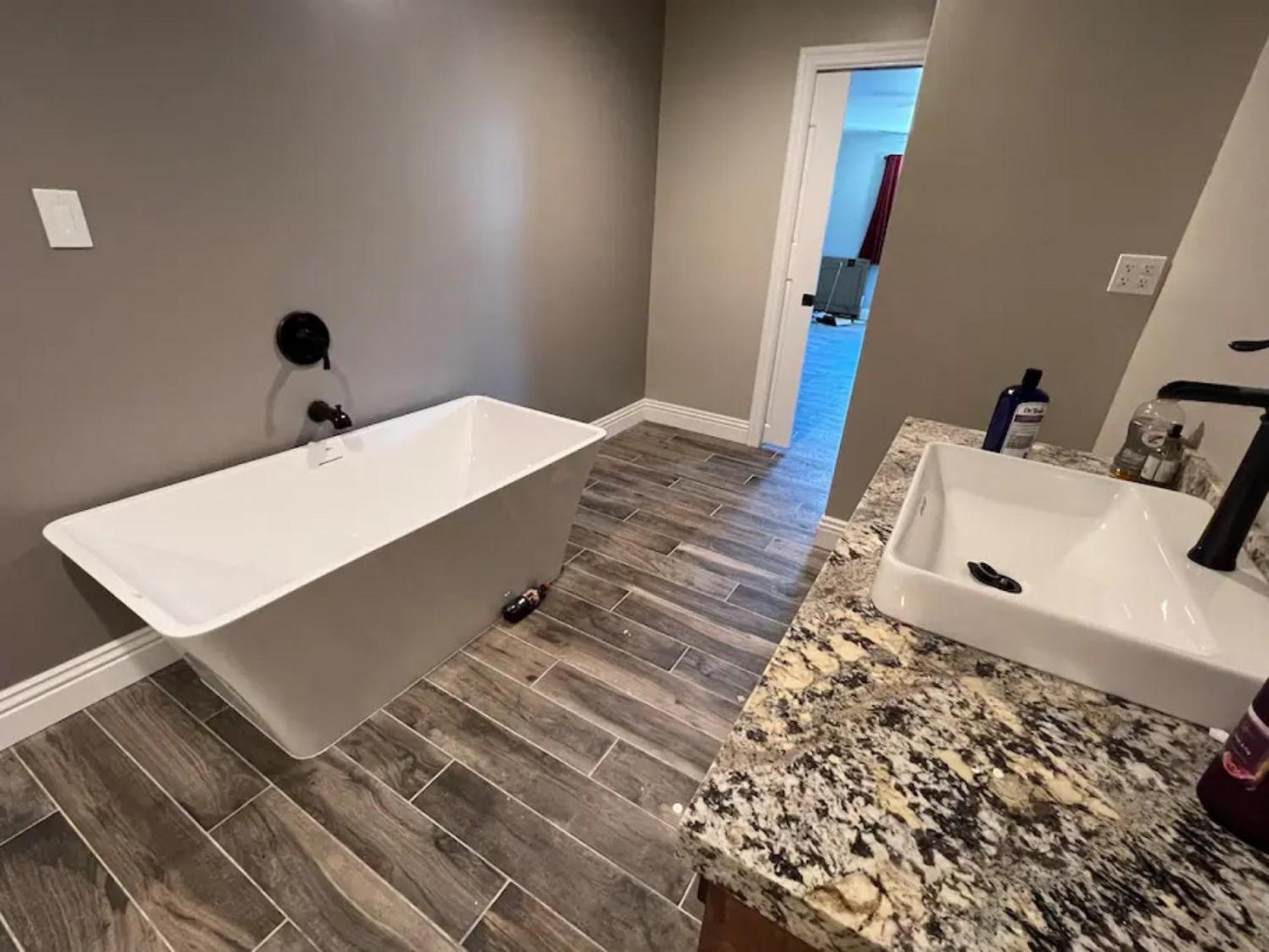 Lux Private Home - Pool, Billiards, 8 Smart Tvs, Board Games, Cotton Bedding - The Stone Sanctuary At Mccullough Hills Trailhead Λας Βέγκας Εξωτερικό φωτογραφία